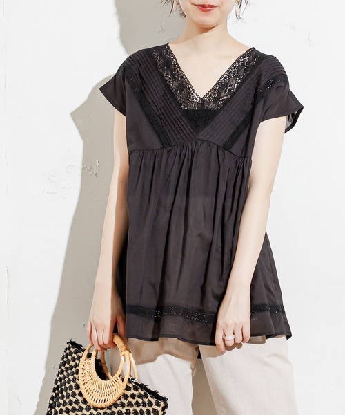 natural couture(ナチュラルクチュール)の「ピンタックレースブラウス(シャツ/ブラウス・レディース・ブラック/オフホワイト/ブラウン/カーキ・FREE)」の17枚目の写真
