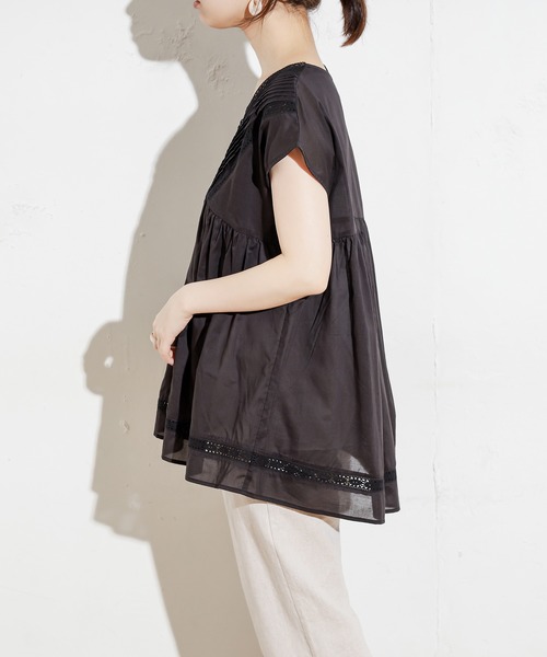 natural couture(ナチュラルクチュール)の「ピンタックレースブラウス(シャツ/ブラウス・レディース・ブラック/オフホワイト/ブラウン/カーキ・FREE)」の22枚目の写真