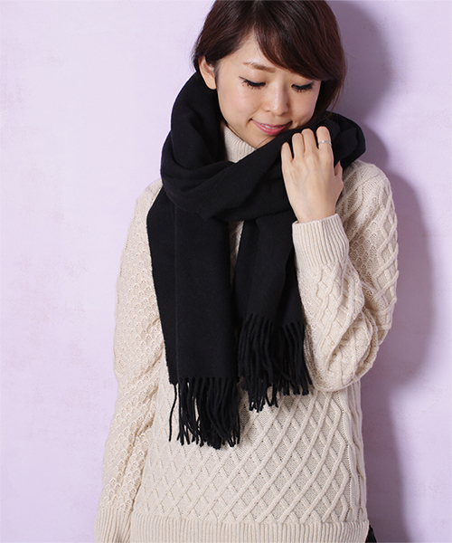 NANO universe（ナノユニバース）の「GLEN PRINCE/大判WOOLカラーストール（ストール/ショール・レディース・ピンク/ベージュ/ブルー/チャコール/ネイビー/ブラック・FREE）」の2枚目の写真