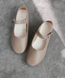 VIVIAN | インフルエンサー ayachan × Vivian ラウンドトゥストラップフラットシューズ　【 カンフーシューズ / チャイナシューズ 】(バレエシューズ)