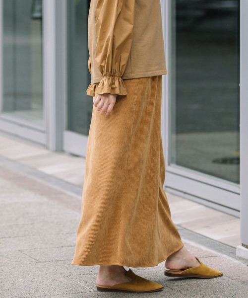 Munich（ミューニック）の「コーデュロイ　マーメイドマキシスカート（スカート・レディース・ブラック/パープル/キャメル・S/M）」の10枚目の写真