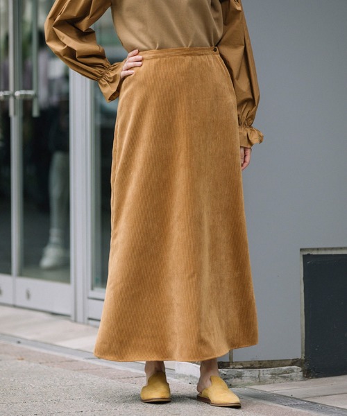 Munich（ミューニック）の「コーデュロイ　マーメイドマキシスカート（スカート・レディース・ブラック/パープル/キャメル・S/M）」の9枚目の写真