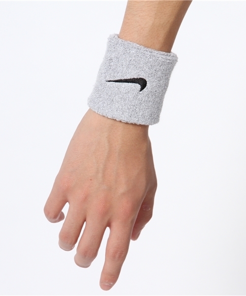 EN ROUTE(アンルート)の「NIKE リストバンド(バングル/リストバンド・メンズ・ホワイト/ブラック/グレー・フリー)」の4枚目の写真