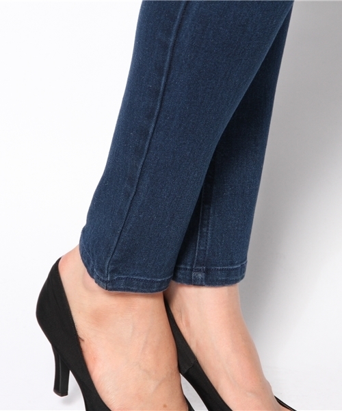 WEGO（ウィゴー）の「WEGO/前ボタンハイウエストスキニーデニムパンツ（デニムパンツ・レディース・ブルー/ネイビー・MEDIUM/SMALL）」の3枚目の写真