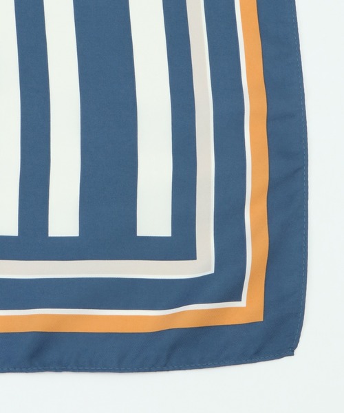 ikka（イッカ）の「ストライプＳＱスカーフ（ストール/ショール・レディース・ベージュ/ネイビー/オレンジ・FREE）」の7枚目の写真