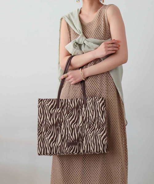 ALTROSE（アルトローズ）の「トートバッグ　[ﾌﾗﾝｼｽ]（トートバッグ・レディース・ベージュ/ブラウン/ホワイト系その他/ホワイト系その他2・FREE）」の2枚目の写真