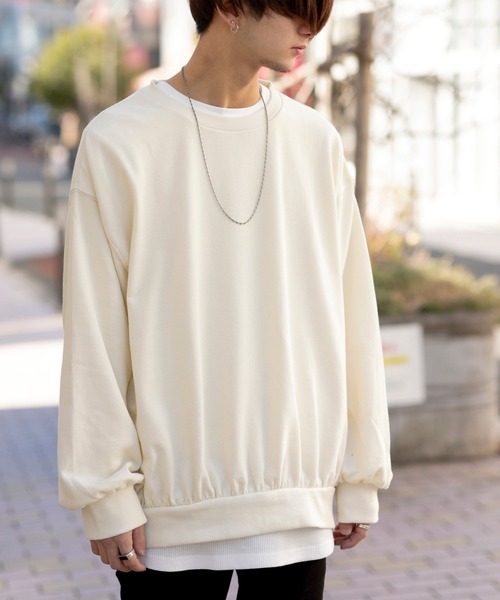 Beno（ビーノ）の「ライト裏毛 サイドジップ スリット バルーンスリーブ ルーズシルエット トレーナー（スウェット・メンズ・ラベンダー/アイボリー/ブラック/ピンクベージュ/ライトグリーン/コーラルピンク・M/L）」の2枚目の写真