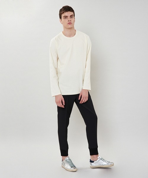 VABEU(バーベウ)の「【VABEU 】サイドラインポイントティーシャツ / Sideline Pointed T-shirts(Tシャツ/カットソー・メンズ・ブラック/グレー/アイボリー・LARGE/XX-LARGE)」の4枚目の写真