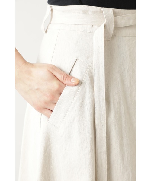 mici（ミチ）の「(mici)タックボリュームスカート（スカート・レディース・ベージュ/ネイビー・MEDIUM/SMALL）」の11枚目の写真