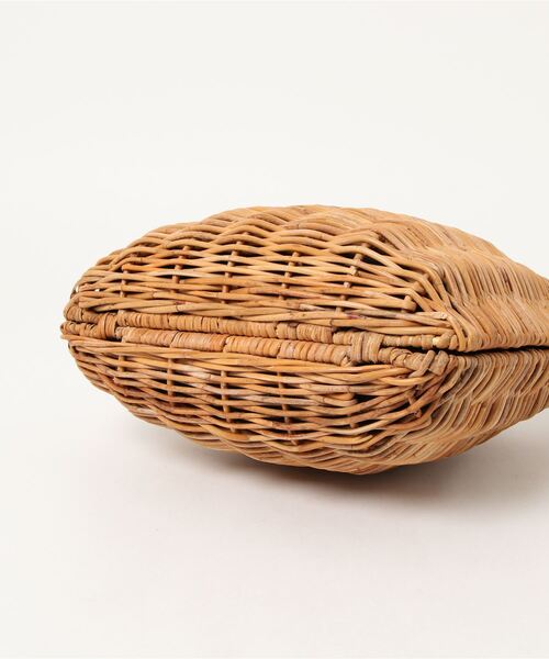 MADEMOISELLE ROPE'（マドモアゼル ロペ）の「【Odds】シェルバスケットバッグ（かごバッグ・レディース・ベージュ・FREE）」の3枚目の写真