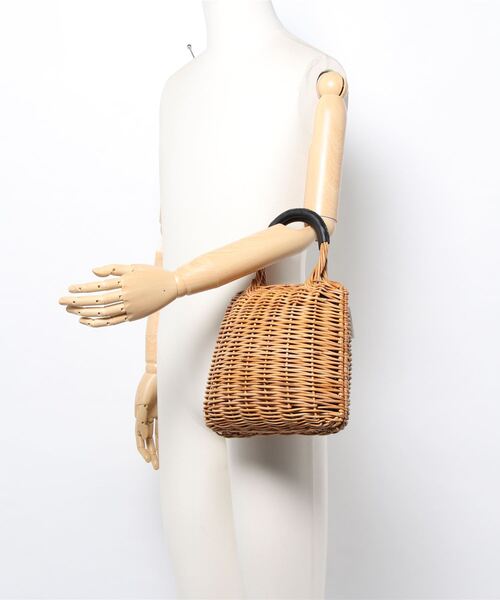 MADEMOISELLE ROPE'（マドモアゼル ロペ）の「【Odds】シェルバスケットバッグ（かごバッグ・レディース・ベージュ・FREE）」の5枚目の写真