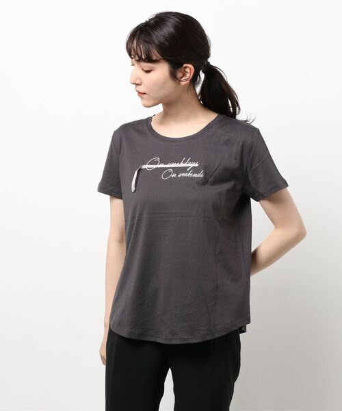 INTERPLANET（インタープラネット）の「オーガニックコットンテープ刺繍プルオーバー（Tシャツ/カットソー・レディース・チャコールグレー/オフホワイト/オリーブ・FREE）」の3枚目の写真