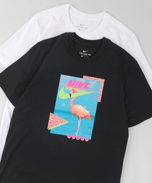 NIKE（ナイキ）の「【NIKE/ナイキ】ブランドロゴ グラフィックTシャツ/ ビーチ フラミンゴTシャツ（Tシャツ/カットソー・メンズ）」