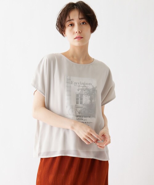 DRESKIP（ドレスキップ）の「◆ひんやりシフォンレイヤード転写プリントTシャツ（Tシャツ/カットソー・レディース・オフホワイト/ライトベージュ/黄緑系/キャメル/ブラック/パープル・03/02/04）」の4枚目の写真