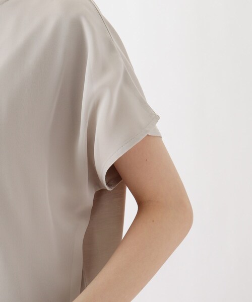 DRESKIP（ドレスキップ）の「◆ひんやりシフォンレイヤード転写プリントTシャツ（Tシャツ/カットソー・レディース・オフホワイト/ライトベージュ/黄緑系/キャメル/ブラック/パープル・03/02/04）」の11枚目の写真