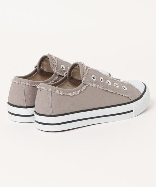 moz(モズ)の「moz(モズ)ひも無しキャンバススニーカー(スニーカー・レディース・ホワイト/ブラック/グレー/マスタード/ベージュ/ライトグリーン/オレンジ/チャコールグレー/ブラック系その他・23.5cm/24.0cm/24.5cm/22.5cm/23.0cm)」の11枚目の写真