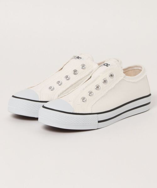 moz(モズ)の「moz(モズ)ひも無しキャンバススニーカー(スニーカー・レディース・ホワイト/ブラック/グレー/マスタード/ベージュ/ライトグリーン/オレンジ/チャコールグレー/ブラック系その他・23.5cm/24.0cm/24.5cm/22.5cm/23.0cm)」の13枚目の写真