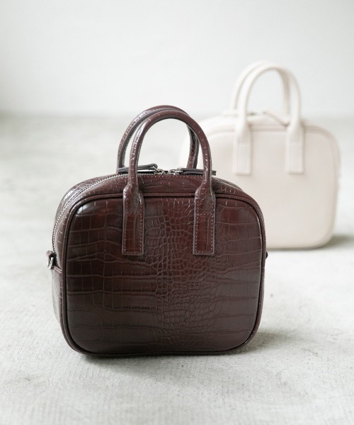 LOWRYS FARM(ローリーズファーム)の「2WAYボストンバッグ 958281(ボストンバッグ・レディース・アイボリー/ブラック/ダークブラウン・FREE)」の1枚目の写真