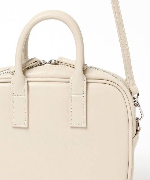 LOWRYS FARM(ローリーズファーム)の「2WAYボストンバッグ 958281(ボストンバッグ・レディース・アイボリー/ブラック/ダークブラウン・FREE)」の10枚目の写真