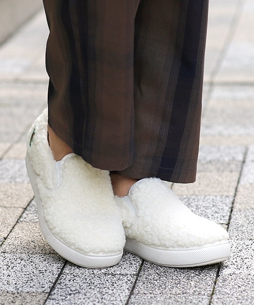 チチカカ（チチカカ）の「ボアスリッポン（スリッポン・レディース・ホワイト/イエロー/ブラウン/ブラック・MEDIUM/LARGE）」の6枚目の写真