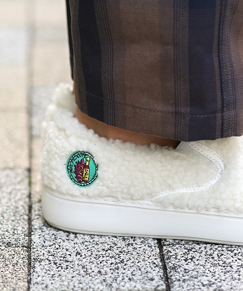 チチカカ（チチカカ）の「ボアスリッポン（スリッポン・レディース・ホワイト/イエロー/ブラウン/ブラック・MEDIUM/LARGE）」の7枚目の写真