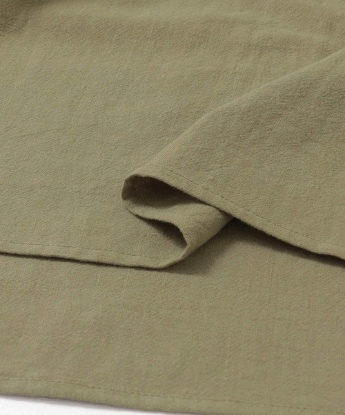 URBAN RESEARCH DOORS（アーバンリサーチドアーズ）の「ピンタックギャザーVネックブラウス（シャツ/ブラウス・レディース・ブラック/オフホワイト/カーキ・ONE）」の7枚目の写真