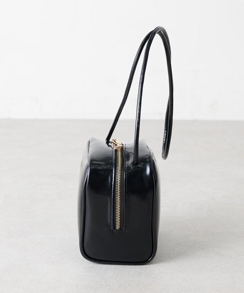 OLIVE des OLIVE（オリーブデオリーブ）の「キューブショルダーバッグ（ショルダーバッグ・レディース・オフホワイト/ブラック/ダークブラウン・FREE）」の12枚目の写真