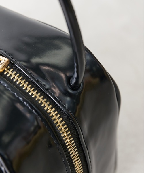 OLIVE des OLIVE（オリーブデオリーブ）の「キューブショルダーバッグ（ショルダーバッグ・レディース・オフホワイト/ブラック/ダークブラウン・FREE）」の14枚目の写真