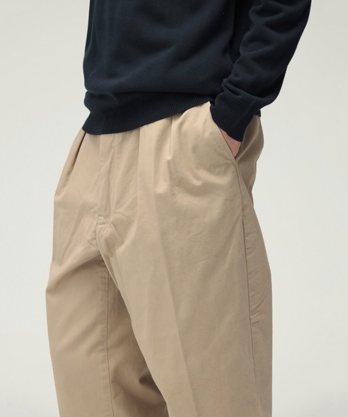 BEAMS PLUS（ビームスプラス）の「【ビームスの百名品】2プリーツ チノ パンツ（チノパンツ・メンズ・ブラック/ネイビー/オフホワイト/カーキ/オリーブ・LARGE/SMALL/X-LARGE/X-SMALL/MEDIUM/XX-LARGE）」の15枚目の写真