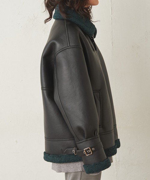 Lui's（ルイス）の「フェイクムートンB-3ジャケット（ミリタリージャケット・レディース・ダークブラウン/ブラック・FREE）」の7枚目の写真