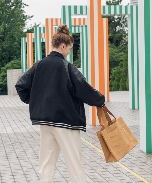 MUHET（ミュエータ）の「タイベックトートバッグ（トートバッグ・レディース・ベージュ・FREE）」の15枚目の写真