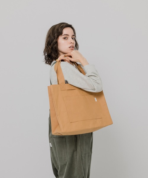 MUHET（ミュエータ）の「タイベックトートバッグ（トートバッグ・レディース・ベージュ・FREE）」の9枚目の写真