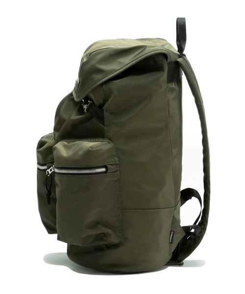 ROMANTIC CROWN（ロマンティッククラウン）の「【ROMANTIC CROWN】GLOSS MINIMAL BACKPACK / ロマンティッククラウン グロス ミニマル ナイロン バックパック（バックパック/リュック・メンズ・ブラック/カーキ・FREE）」の22枚目の写真