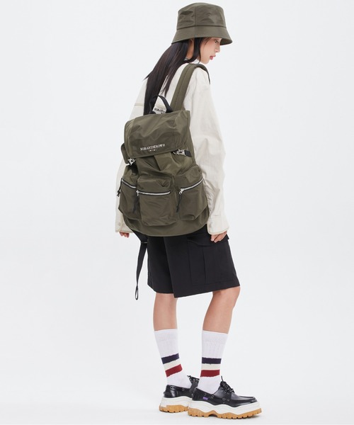 ROMANTIC CROWN（ロマンティッククラウン）の「【ROMANTIC CROWN】GLOSS MINIMAL BACKPACK / ロマンティッククラウン グロス ミニマル ナイロン バックパック（バックパック/リュック・メンズ・ブラック/カーキ・FREE）」の19枚目の写真