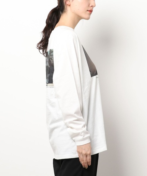 ＋81BRANCA（ハチイチブランカ）の「【+81BRANCA/ハチイチブランカ】Window photo Tシャツ（Tシャツ/カットソー・レディース・ホワイト・FREE）」の6枚目の写真