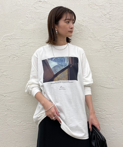 ＋81BRANCA（ハチイチブランカ）の「【+81BRANCA/ハチイチブランカ】Window photo Tシャツ（Tシャツ/カットソー・レディース・ホワイト・FREE）」の8枚目の写真