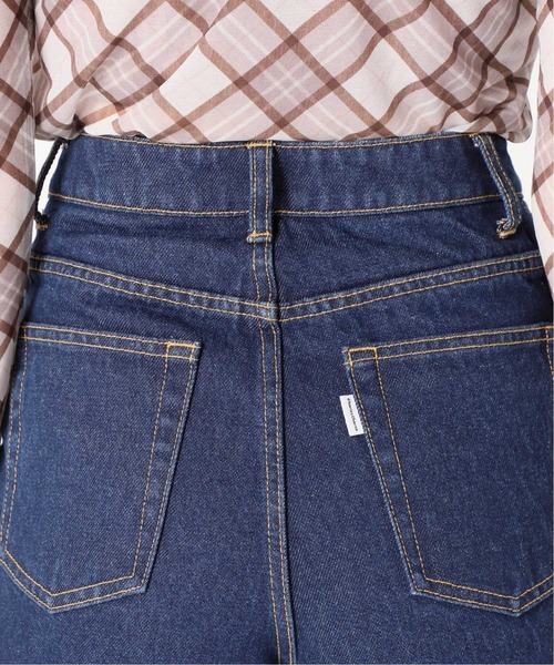 Charles Chaton（シャルルシャトン）の「C フレアデニムパンツ（デニムパンツ・レディース・ネイビー・34/36/38）」の13枚目の写真