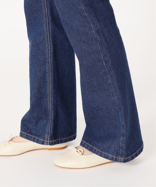 Charles Chaton（シャルルシャトン）の「C フレアデニムパンツ（デニムパンツ・レディース・ネイビー・34/36/38）」の11枚目の写真