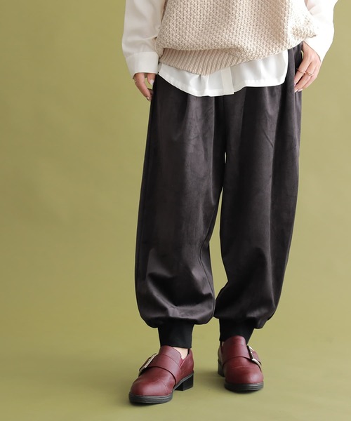 osharewalker（オシャレウォーカー）の「【廃盤】『ベロアジョガーパンツ』（その他パンツ・レディース・ピンク/スミクロ/カーキ/グレイッシュブルー・2/1）」の2枚目の写真
