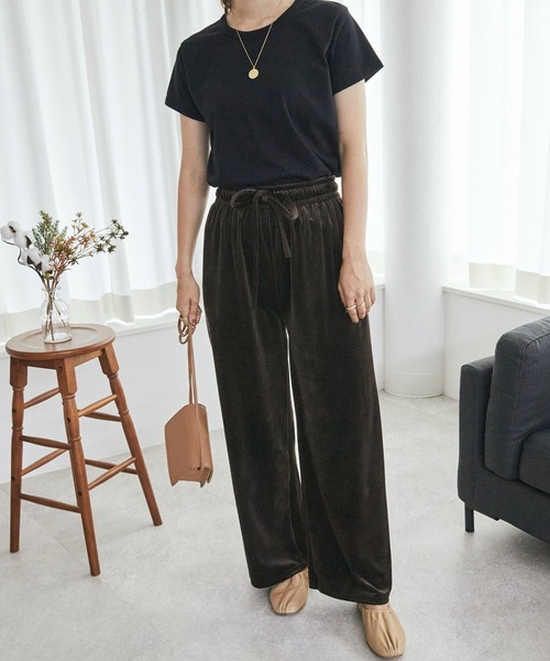 toucher du brise（トゥシェドブリーズ）の「【コーデュロイ風】ベロアウエストゴムワイドパンツ（その他パンツ・レディース・ブラック/ブラウン・M）」の9枚目の写真