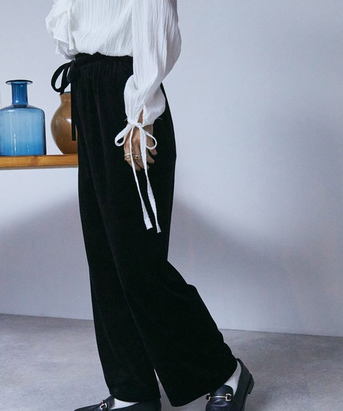 toucher du brise（トゥシェドブリーズ）の「【コーデュロイ風】ベロアウエストゴムワイドパンツ（その他パンツ・レディース・ブラック/ブラウン・M）」の3枚目の写真