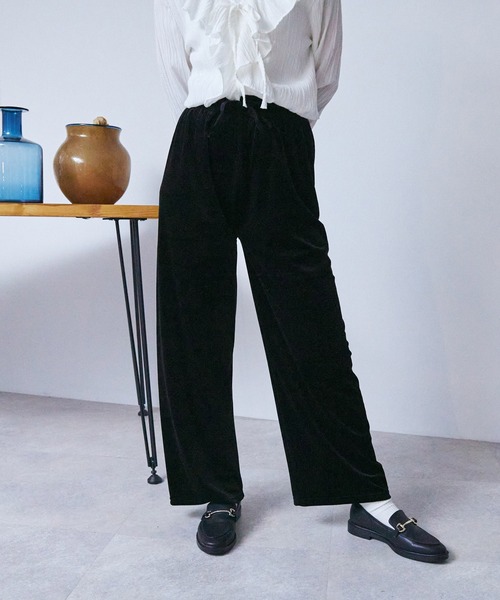 toucher du brise（トゥシェドブリーズ）の「【コーデュロイ風】ベロアウエストゴムワイドパンツ（その他パンツ・レディース・ブラック/ブラウン・M）」の12枚目の写真