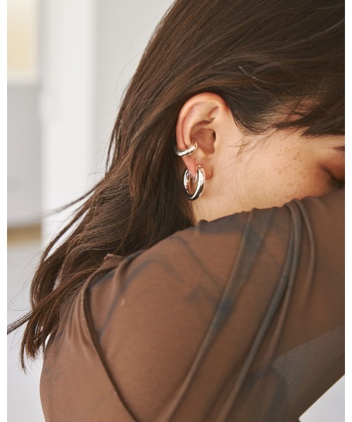 TODAYFUL（トゥデイフル）の「ラウンドフープイヤーカフ（silver925)（イヤーカフ・レディース・シルバー/ゴールド・FREE）」の6枚目の写真