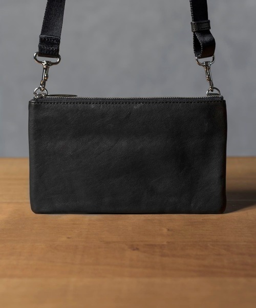 PATRICK STEPHAN（パトリックステファン）の「PATRICK STEPHAN パトリックステファン / Leather long wallet fold ’minimal' shine 2 ソフトシープスキンレザーロングウォレット ショルダーバッグ サコッシュ / 183ABG18（ショルダーバッグ・メンズ・ブラック×シルバー/ブラック×ブラック/グレー系その他/オリーブ/ライトブラウン・FREE）」の13枚目の写真