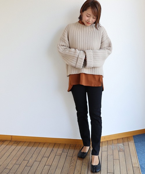andme(アンドミー)の「ラーベン編みボトルネックニットトップス(ニット/セーター・レディース・ブラック/オフホワイト/ベージュ/レッド/ネイビー・M)」の18枚目の写真