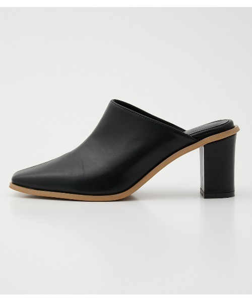 AZUL by moussy(アズールバイマウジー)の「SQUARE TOE SABOT SANDAL/スクエアトーサボサンダル(サンダル・レディース・ベージュ系その他/ブラック・MEDIUM/LARGE/SMALL)」の4枚目の写真