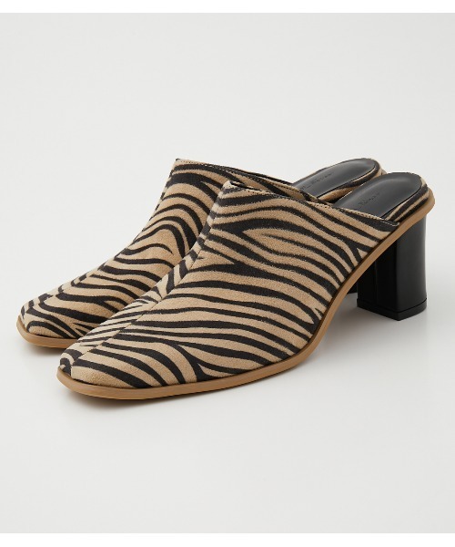 AZUL by moussy(アズールバイマウジー)の「SQUARE TOE SABOT SANDAL/スクエアトーサボサンダル(サンダル・レディース・ベージュ系その他/ブラック・MEDIUM/LARGE/SMALL)」の15枚目の写真