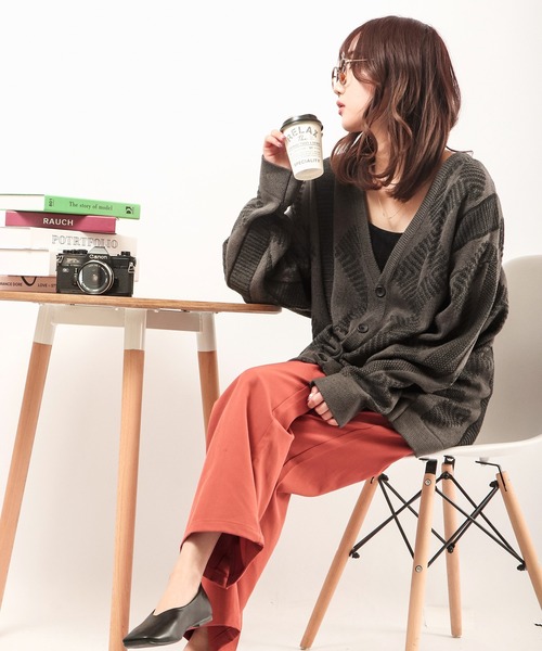 Revo.(レボ)の「ジャガード編み ネイティブ柄 カーディガン(カーディガン/ボレロ・メンズ・ブラック系その他/ブラック/ベージュ/ベージュ系その他・1/2)」の7枚目の写真