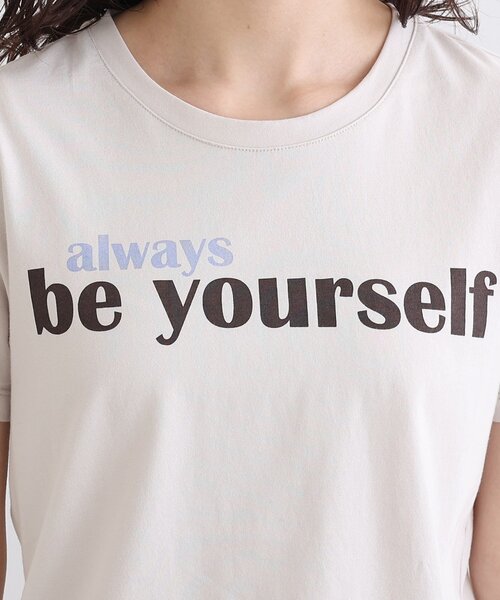 INDIVI（インディヴィ）の「◆【コットン100%】メッセージロゴTシャツ（Tシャツ/カットソー・レディース・ホワイト/チャコールグレー/ライトブルー/ライトベージュ・38/34/05/15 /13/19）」の12枚目の写真