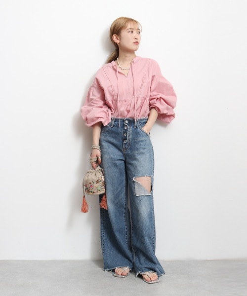 Ungrid(アングリッド)の「スリーブボリュームデザインブラウス(シャツ/ブラウス・レディース・オフホワイト/グリーン/ブラック/ライトブルー/スモークピンク/ライトイエロー・マルチサイズ)」の11枚目の写真